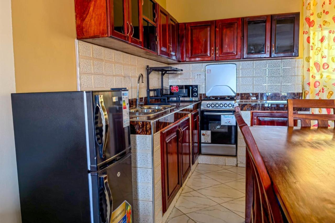 Peace Of Mind Suites Entebbe Esterno foto