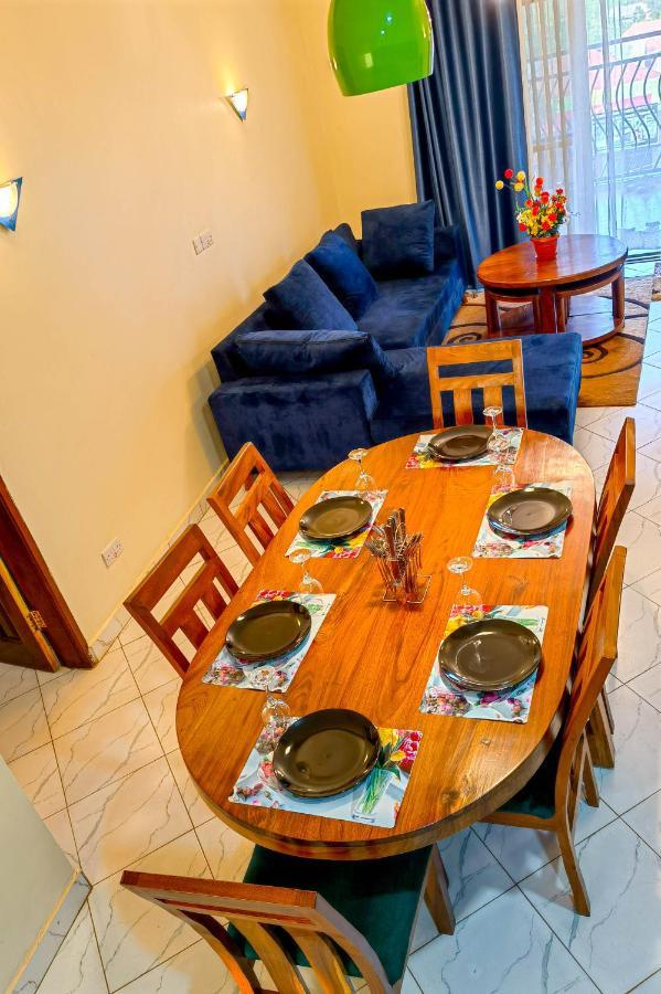 Peace Of Mind Suites Entebbe Esterno foto