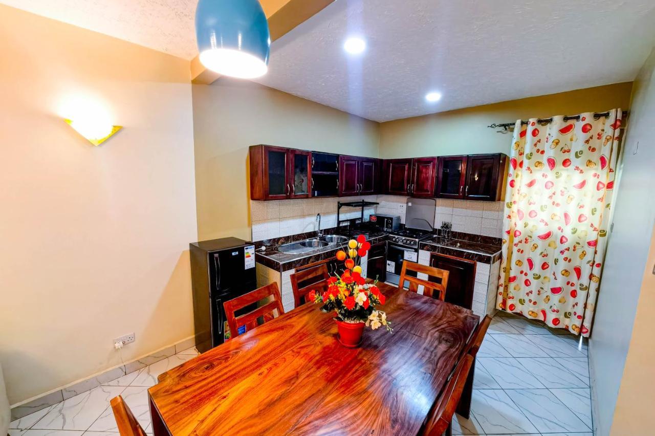 Peace Of Mind Suites Entebbe Esterno foto