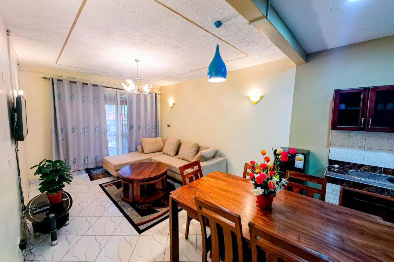 Peace Of Mind Suites Entebbe Esterno foto