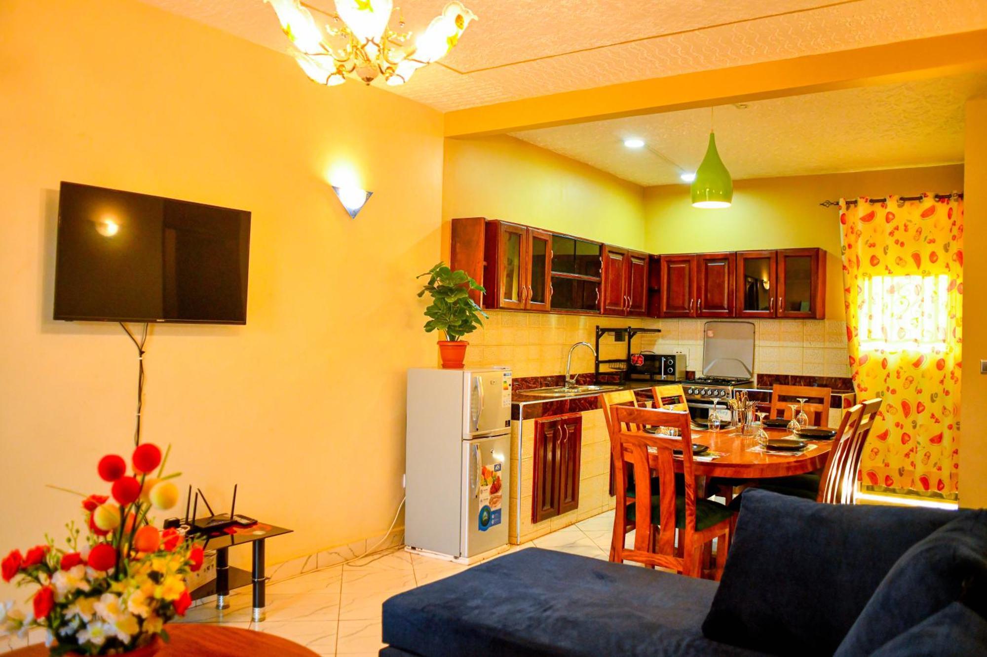 Peace Of Mind Suites Entebbe Esterno foto
