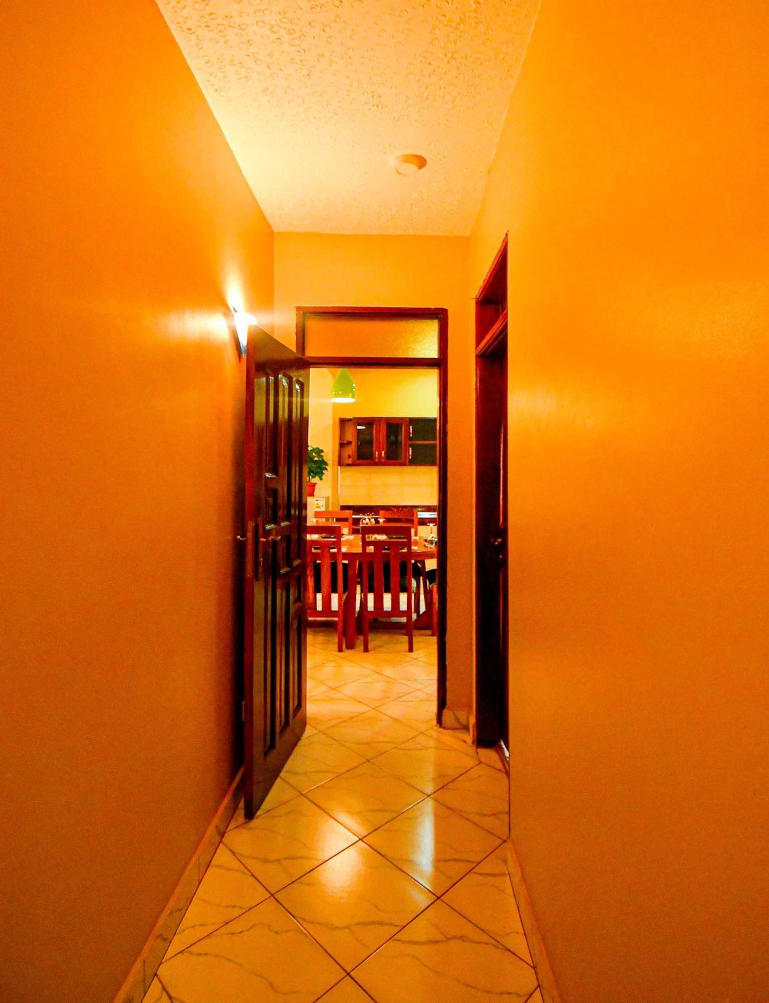 Peace Of Mind Suites Entebbe Esterno foto