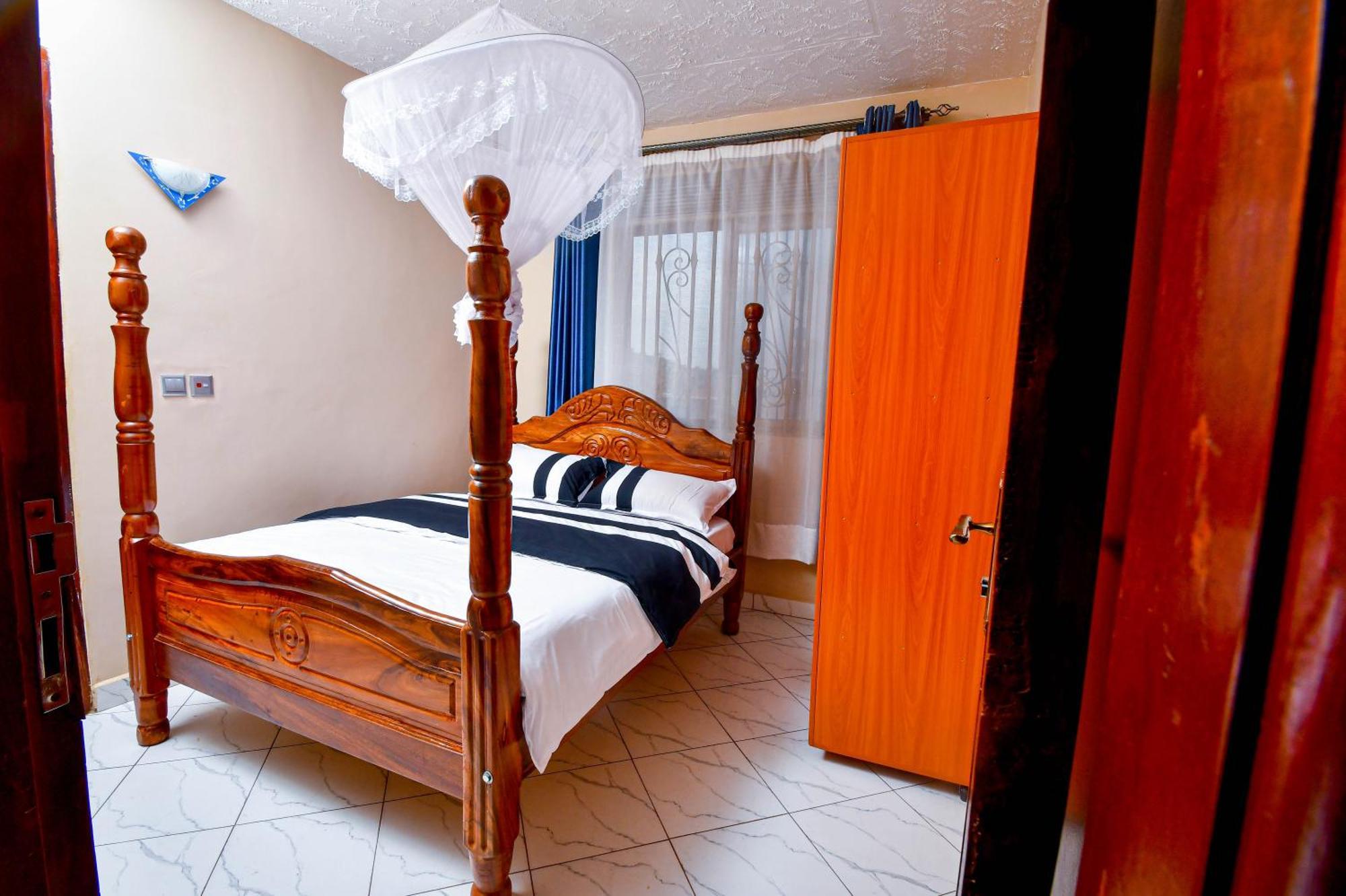 Peace Of Mind Suites Entebbe Esterno foto